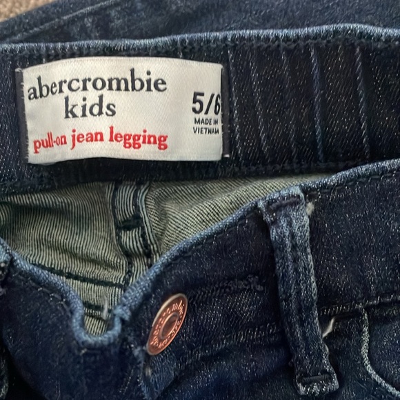 Girls Abercrombie pull on jeggings - Picture 3 of 3